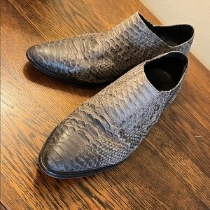 The Kooples Snakeskin Textured Black Loafers